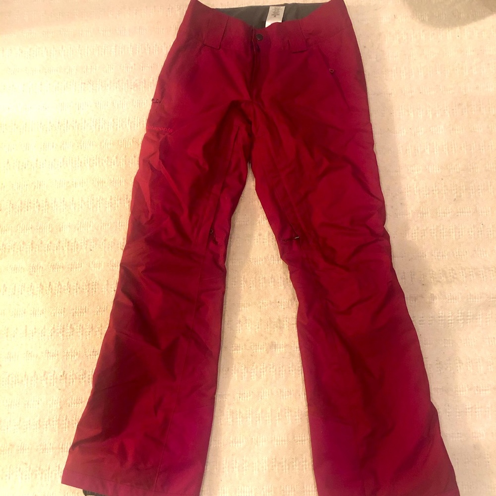 Women’s Patagonia Dark pink ski pants size XS